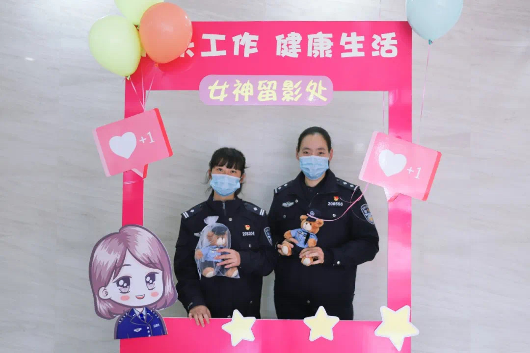 c690e14a6a694a94899ae60a43276f2e.jpg