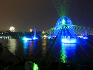 秀湖夜景